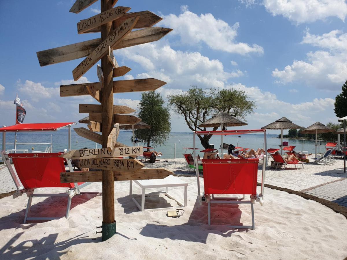 Residence Il Fiore Del Garda Manerba del Garda Eksteriør billede