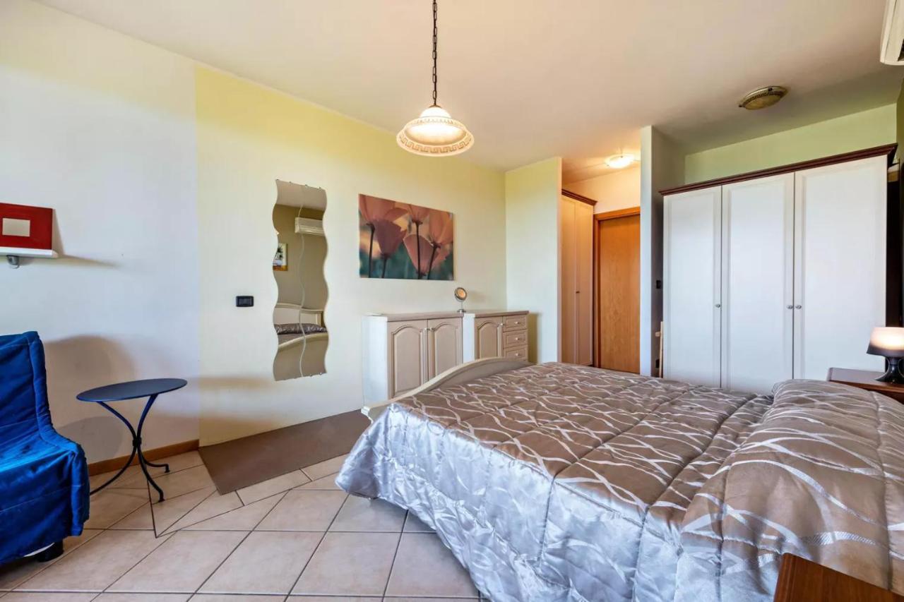 Residence Il Fiore Del Garda Manerba del Garda Eksteriør billede