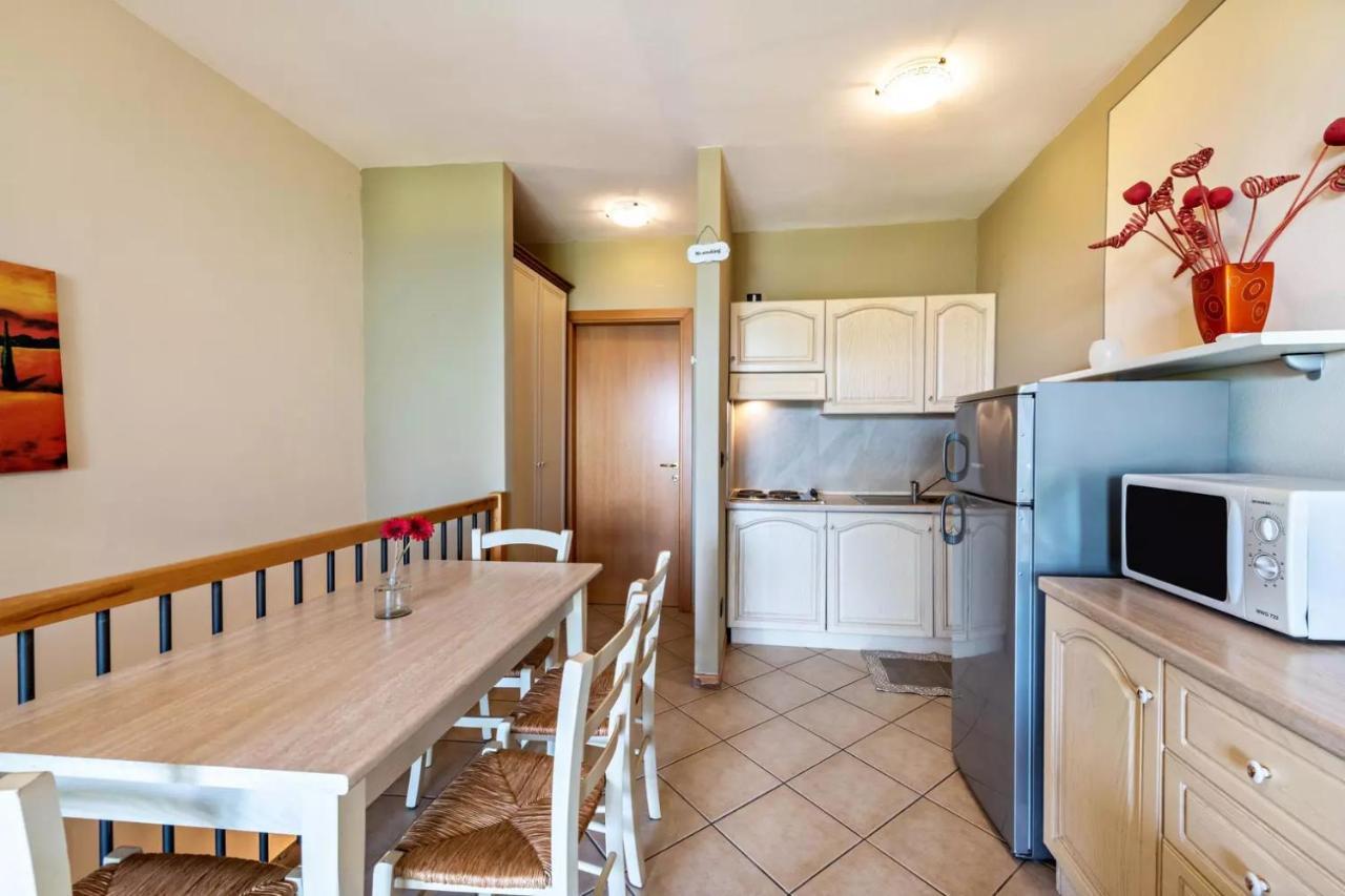 Residence Il Fiore Del Garda Manerba del Garda Eksteriør billede